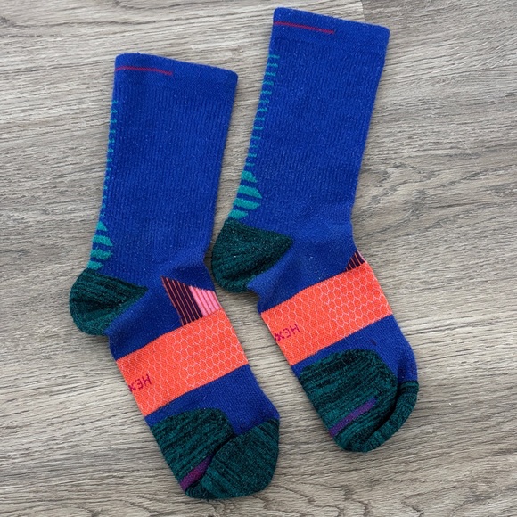 Bombas Performance Hex Tex Running Crew socks ๐โโ๏ธ - Picture 1 of 6